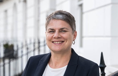 Tracey Amos